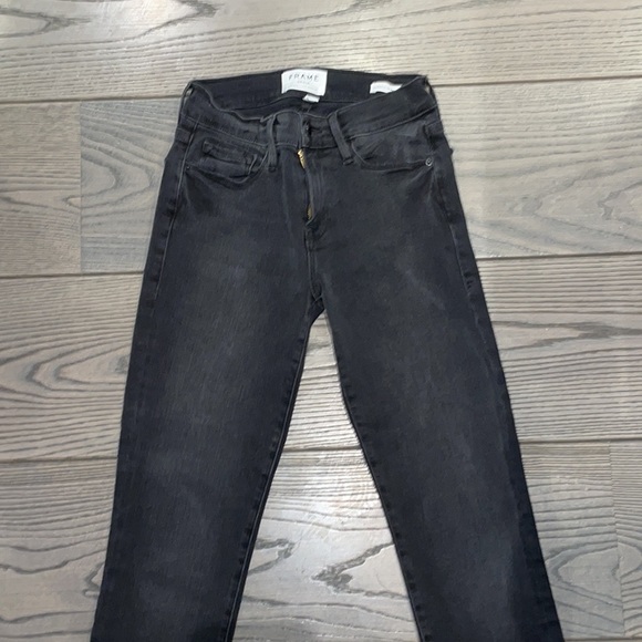 FRAME Le Skinny De Jeanne Released-Hem Jeans in Micoy, 24 - Picture 6 of 9